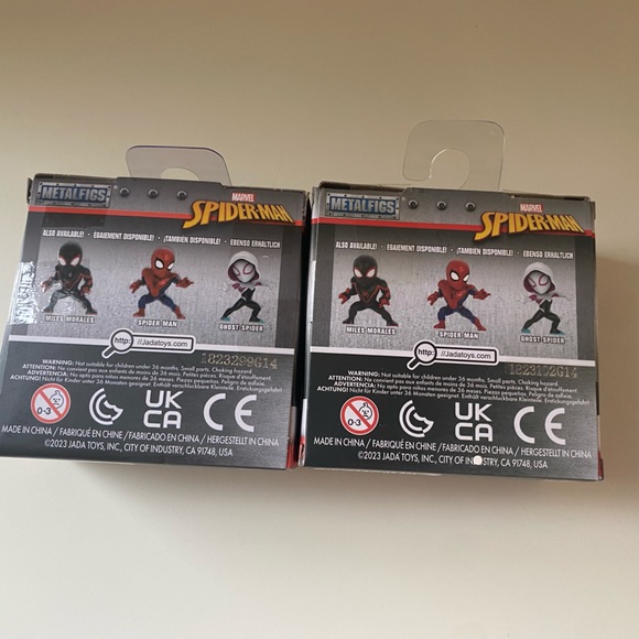 MARVEL Spiderman: Ghost - Spider and Miles Morales Metalfigs set of 2 - Picture 5 of 5